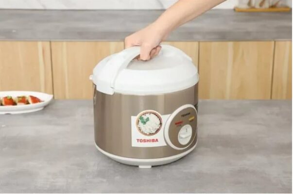 Cấu Tạo Tổng Quan Của Nồi Cơm Điện Toshiba RC-18JH1TVN