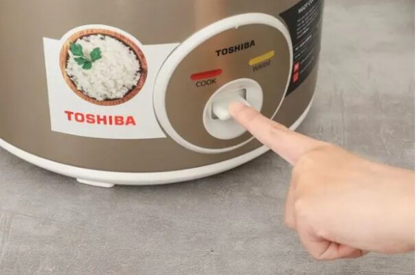 Nồi cơm điện Toshiba RC-18JH1TVN