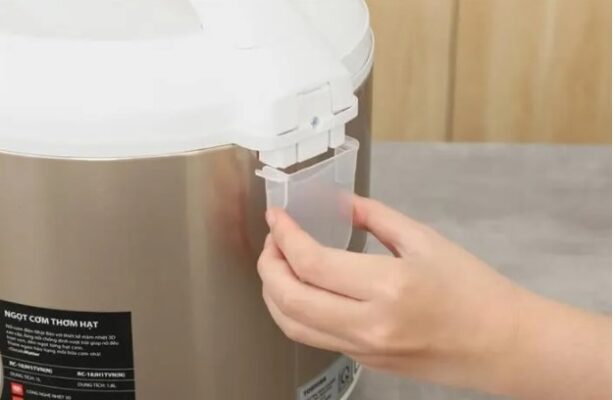 Nồi cơm điện Toshiba RC-18JH1TVN