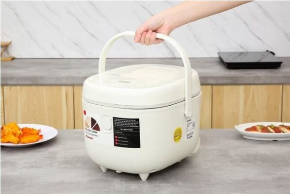 nồi cơm điện tử Toshiba RC-18DR4TVN