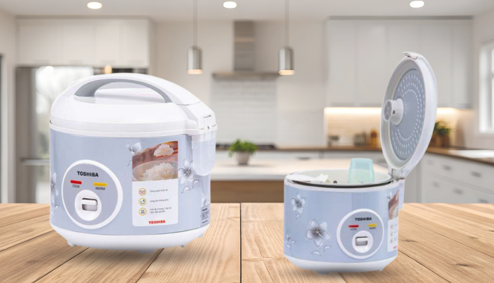 Nồi cơm điện Toshiba RC-18JFM(H)VN với lòng nồi chống dính